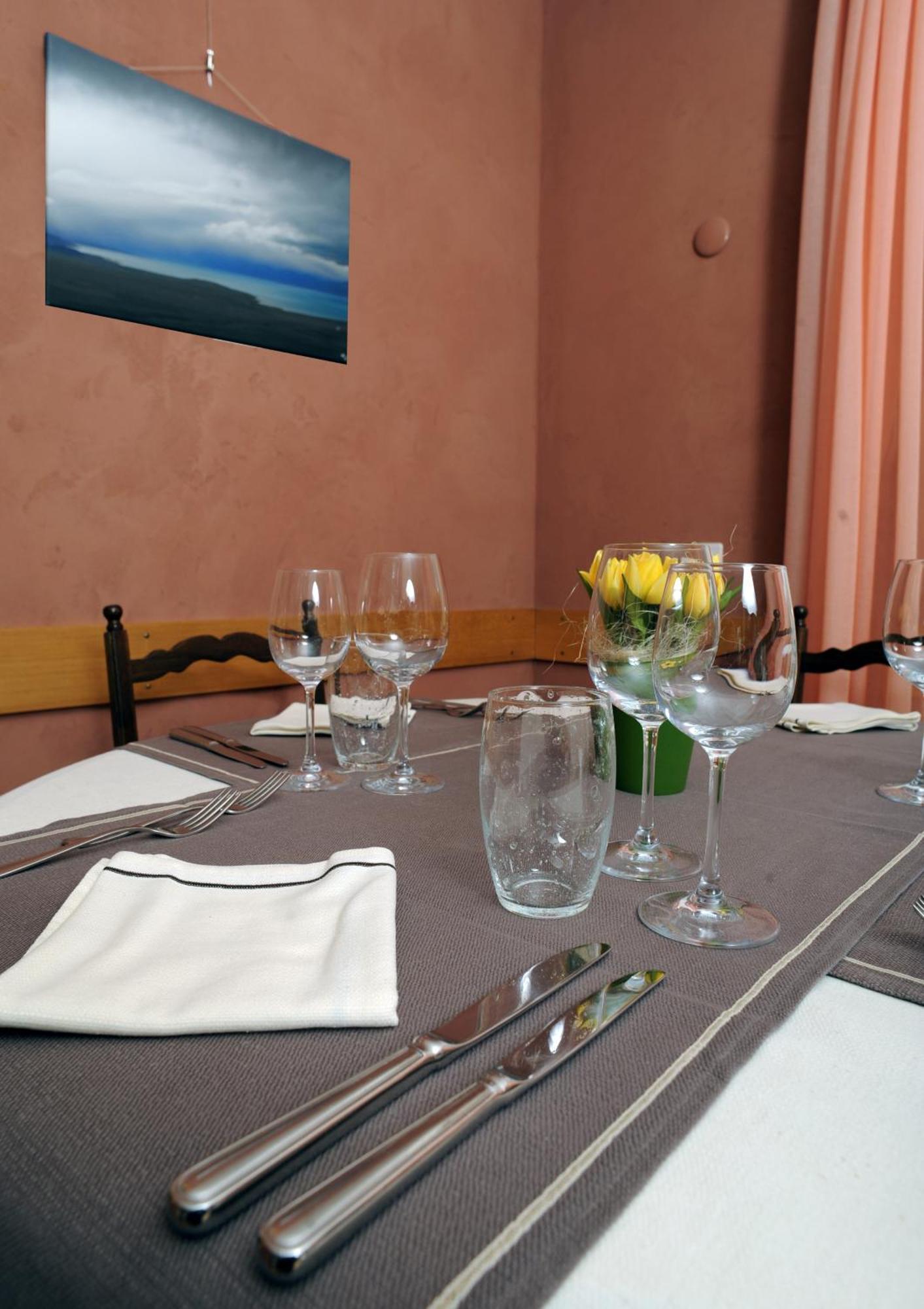 Hotel De La Gare Yvonand Dış mekan fotoğraf